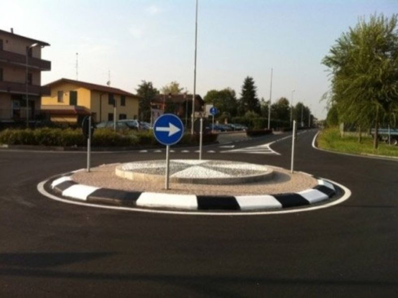Road sign segnaletica stradale verticale (2)